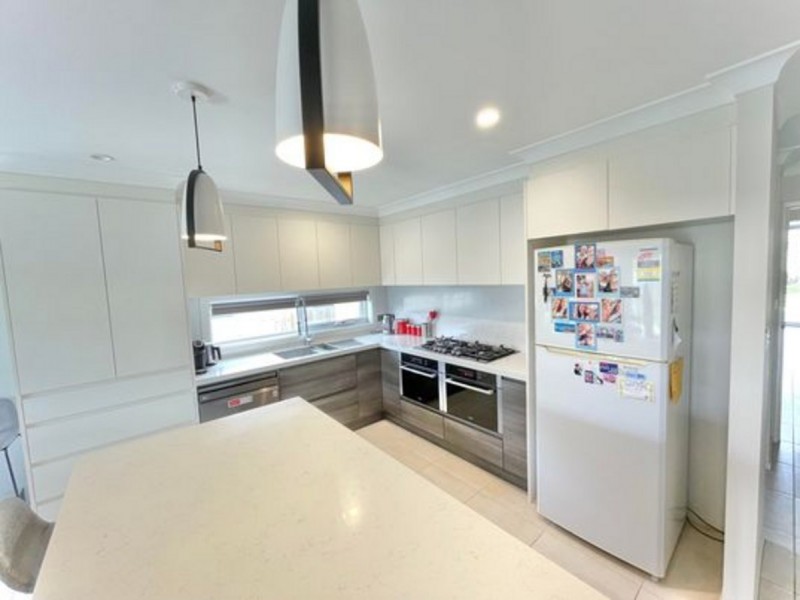 8 Lovet Street, Goulburn NSW 2580