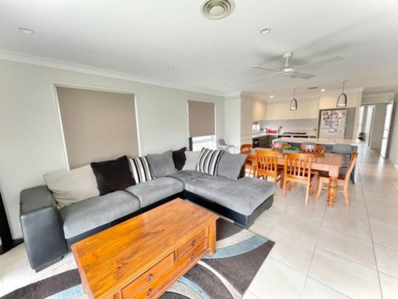 8 Lovet Street, Goulburn NSW 2580