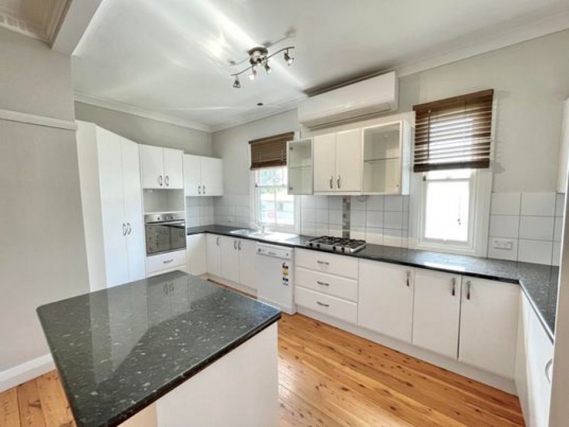 19 Evans Street, Goulburn NSW 2580