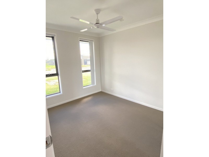 26a Aston Martin Drive, Goulburn NSW 2580