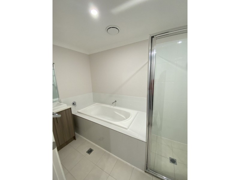 26a Aston Martin Drive, Goulburn NSW 2580