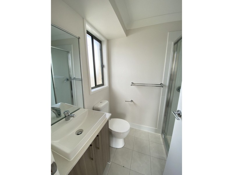 26a Aston Martin Drive, Goulburn NSW 2580