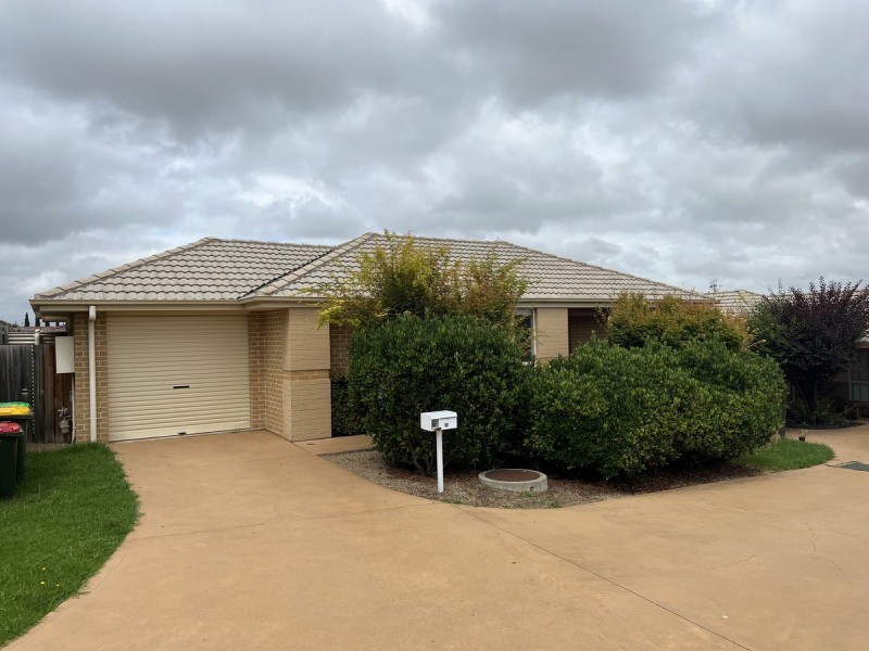 14 Stombuco Place, Goulburn NSW 2580