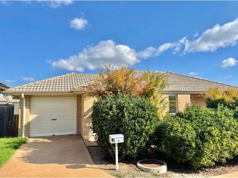 14 Stombuco Place, Goulburn NSW 2580