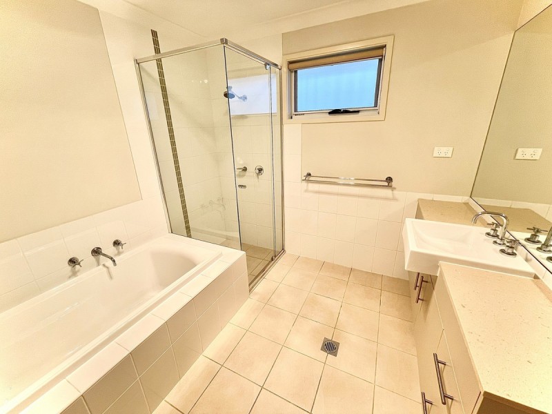 17 Lovet Street, Goulburn NSW 2580