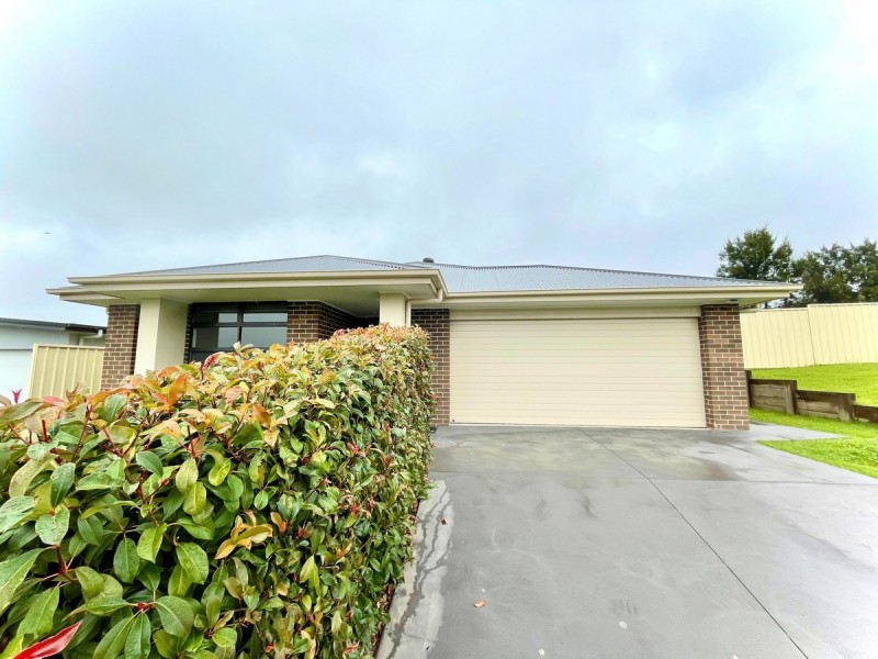 5 Swan Loop, Goulburn NSW 2580