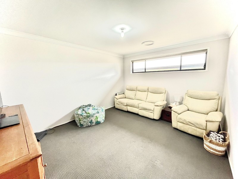 5 Swan Loop, Goulburn NSW 2580
