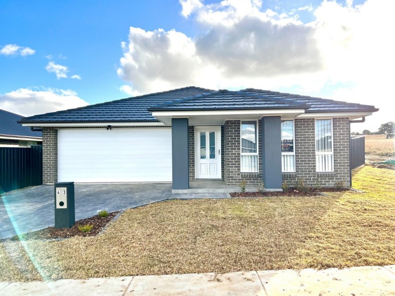 43 Matchless Avenue, Goulburn NSW 2580