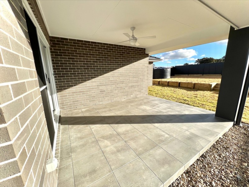 43 Matchless Avenue, Goulburn NSW 2580