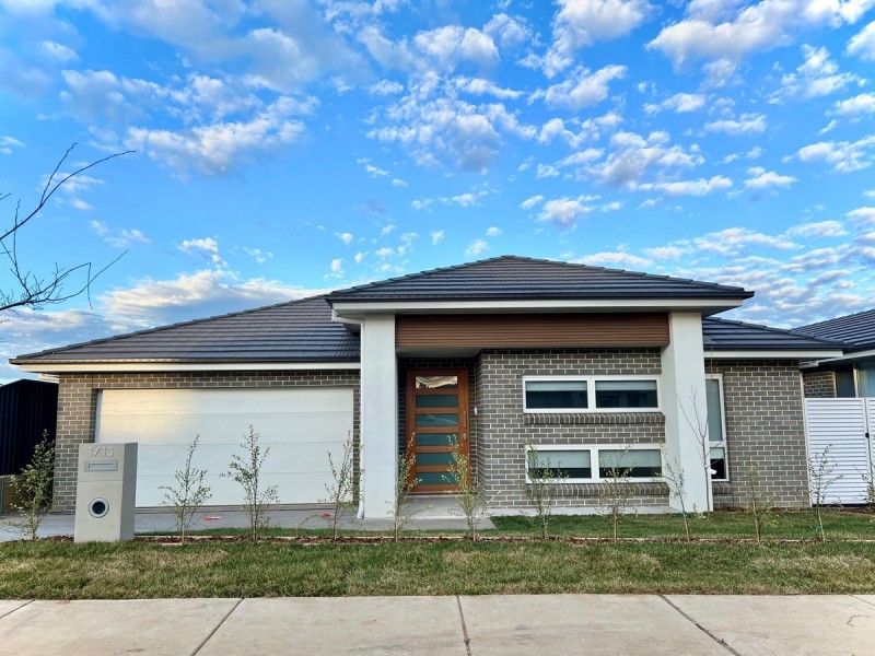 13 Aston Martin Drive, Goulburn NSW 2580