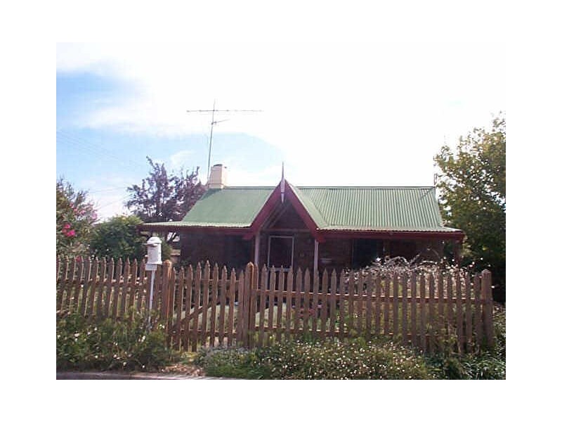 12 Usshers Lane, Goulburn NSW 2580