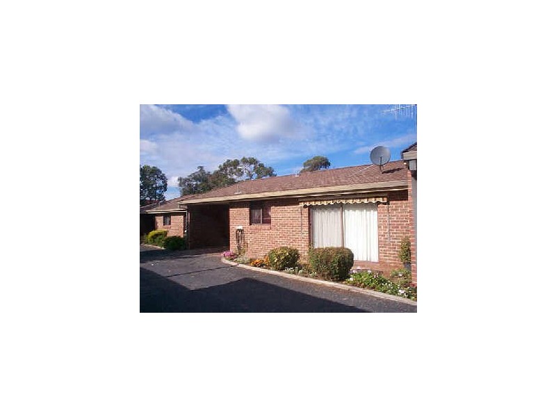 2/213 Cowper Street, Goulburn NSW 2580