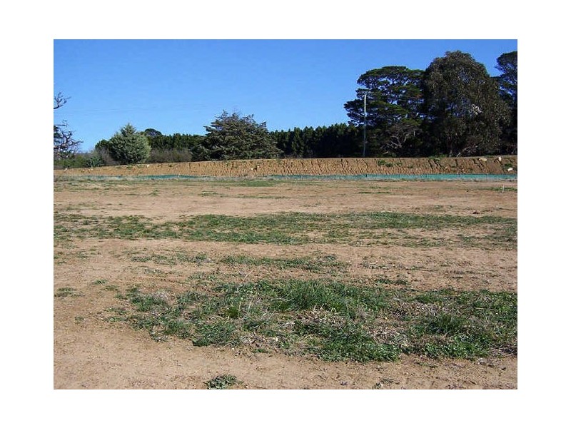 16 Barry Crescent, Goulburn NSW 2580