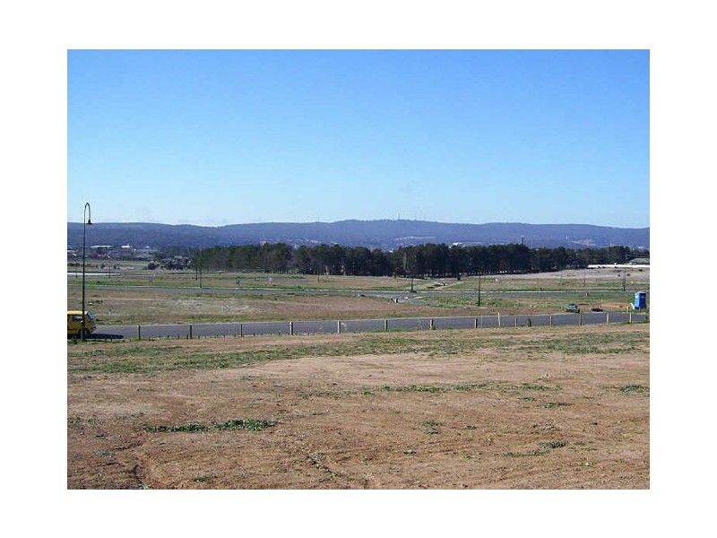 16 Barry Crescent, Goulburn NSW 2580