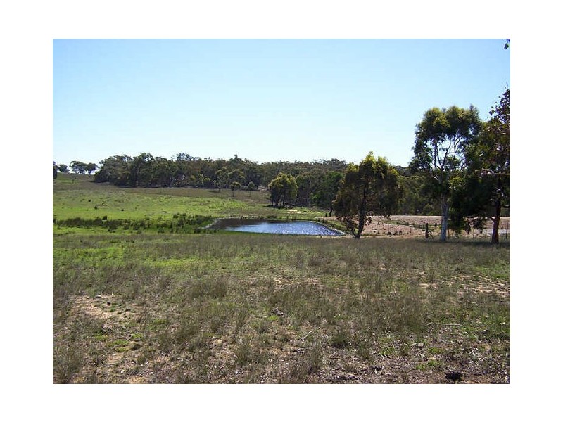 2403 Lumley Road, Lake Bathurst NSW 2580