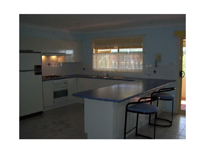 4 Collins Street, Marulan NSW 2579