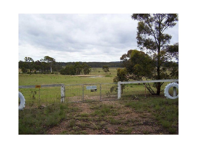 1198 Cullulla Road ‘Happy Hills’, Tarago NSW 2580