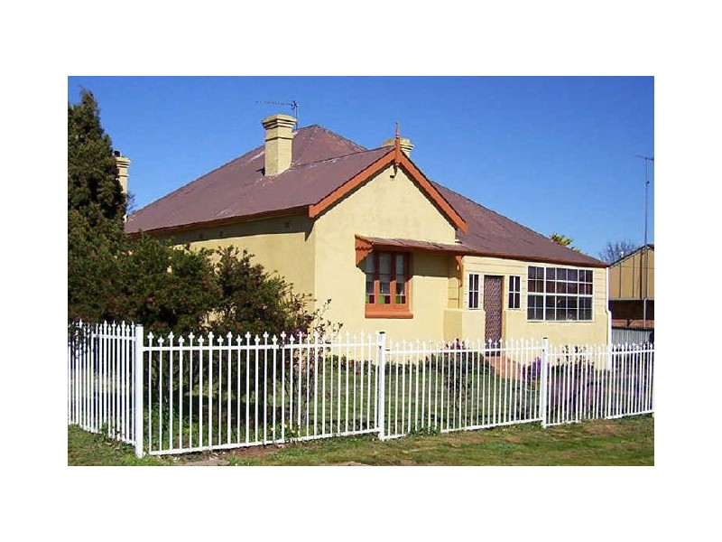 44 Bannaby Street, Taralga NSW 2580