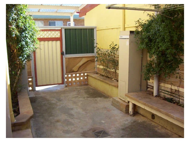 2/47-49 Combermere Street, Goulburn NSW 2580