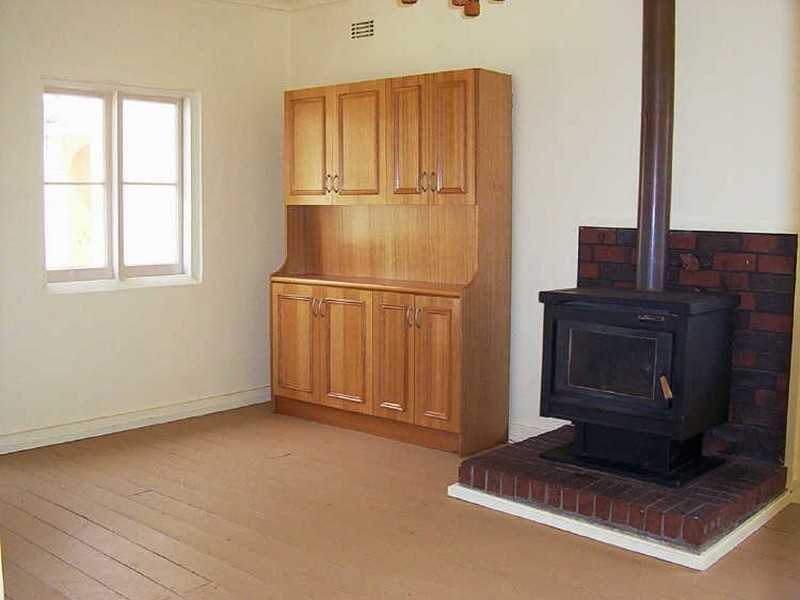 274 Combermere Street, Goulburn NSW 2580
