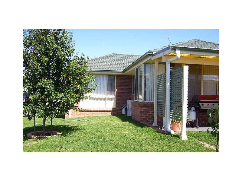 10 Dimitri Street, Goulburn NSW 2580