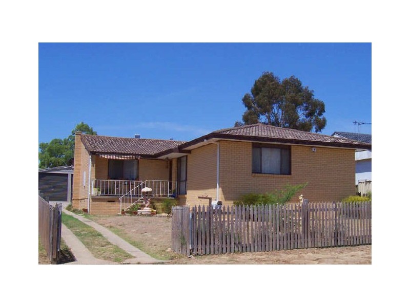 13 Nichols Street, Goulburn NSW 2580