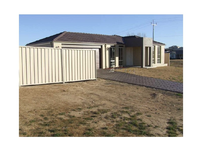 3 Wright Place, Goulburn NSW 2580