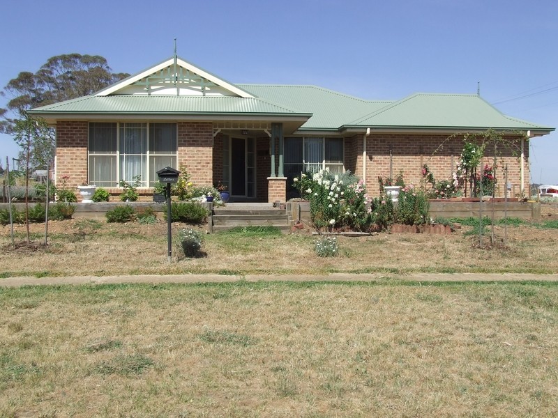 2 Nelanglo Street, Gunning NSW 2581