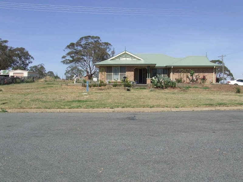 2 Nelanglo Street, Gunning NSW 2581