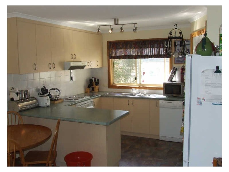 64 Grovenor Street, Gunning NSW 2581