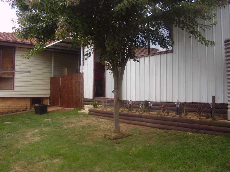 15 Caoura Crescent, Goulburn NSW 2580