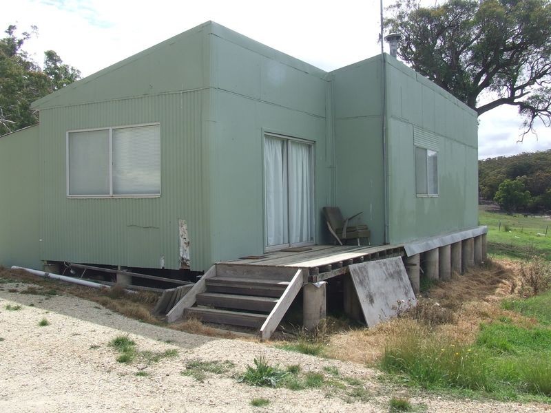 75 Illowra Lane, Lake Bathurst NSW 2580