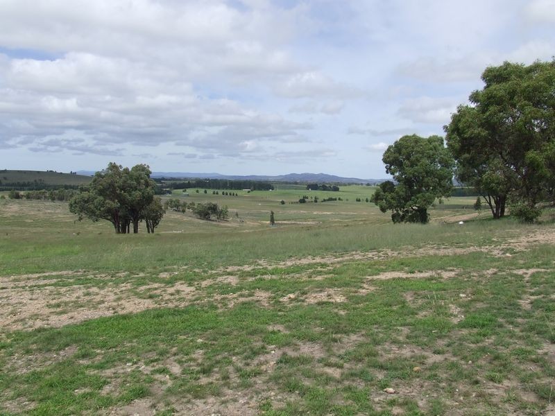 75 Illowra Lane, Lake Bathurst NSW 2580