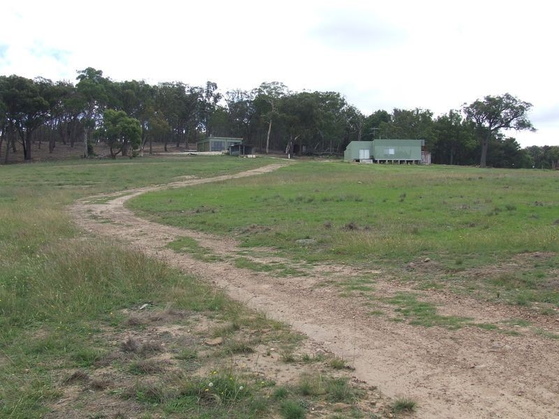 75 Illowra Lane, Lake Bathurst NSW 2580