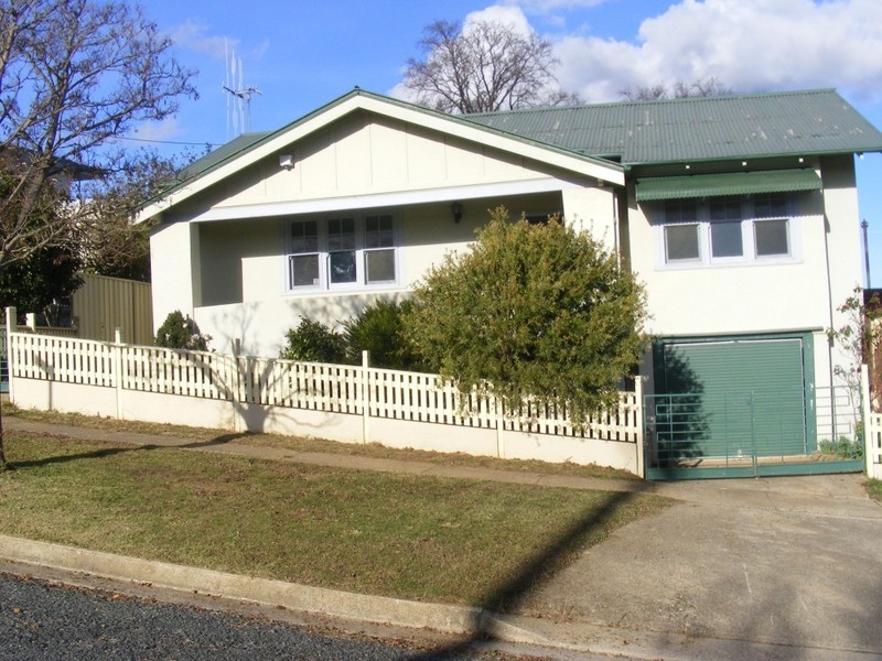 111 Cowper Street, Goulburn NSW 2580