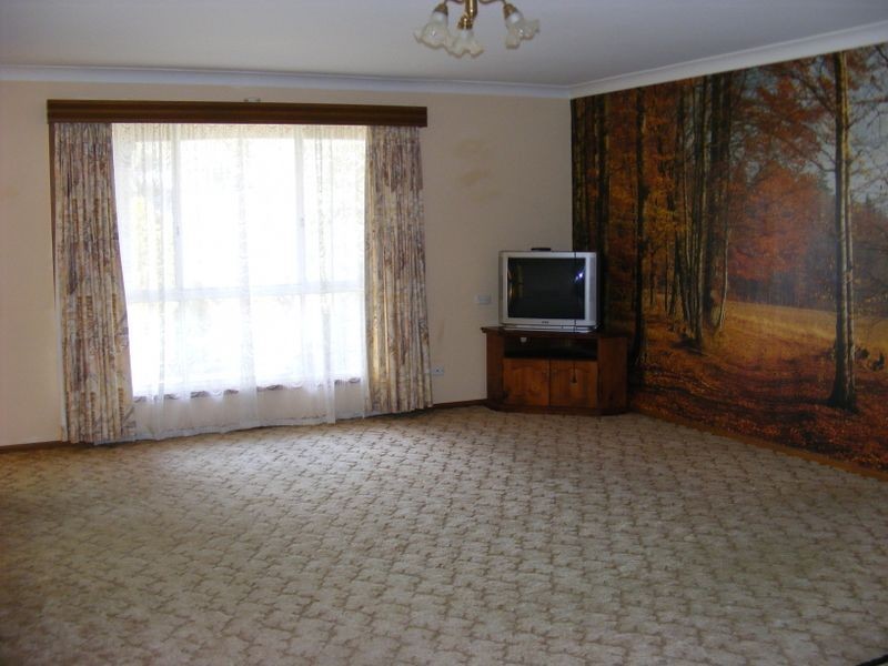 20 Ballanya Avenue, Goulburn NSW 2580