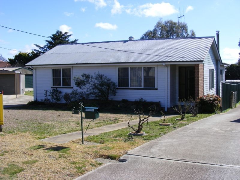7 Tara Place, Goulburn NSW 2580