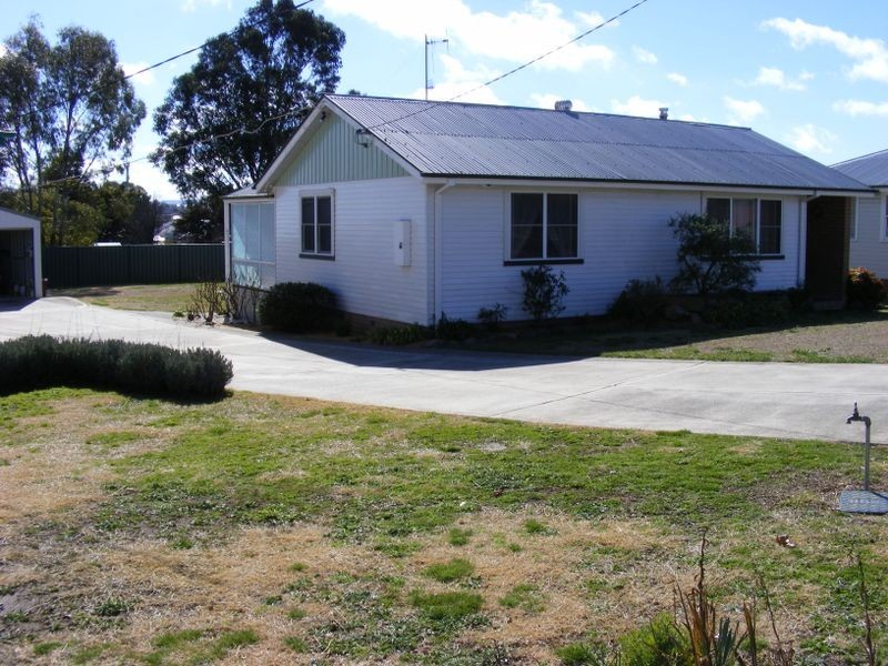 7 Tara Place, Goulburn NSW 2580