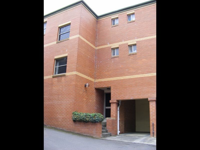 3/33 Ottiwell Street, Goulburn NSW 2580