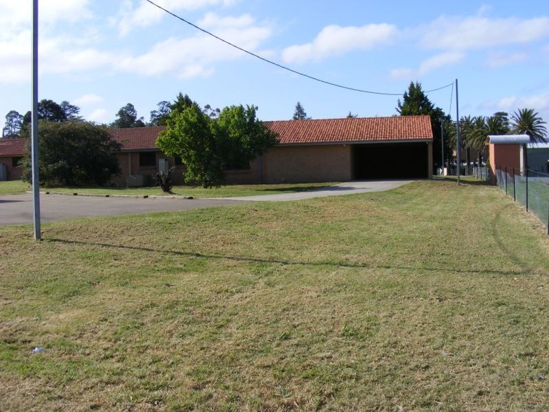 Villas 1-5 Wollondilly Avenue, Goulburn NSW 2580