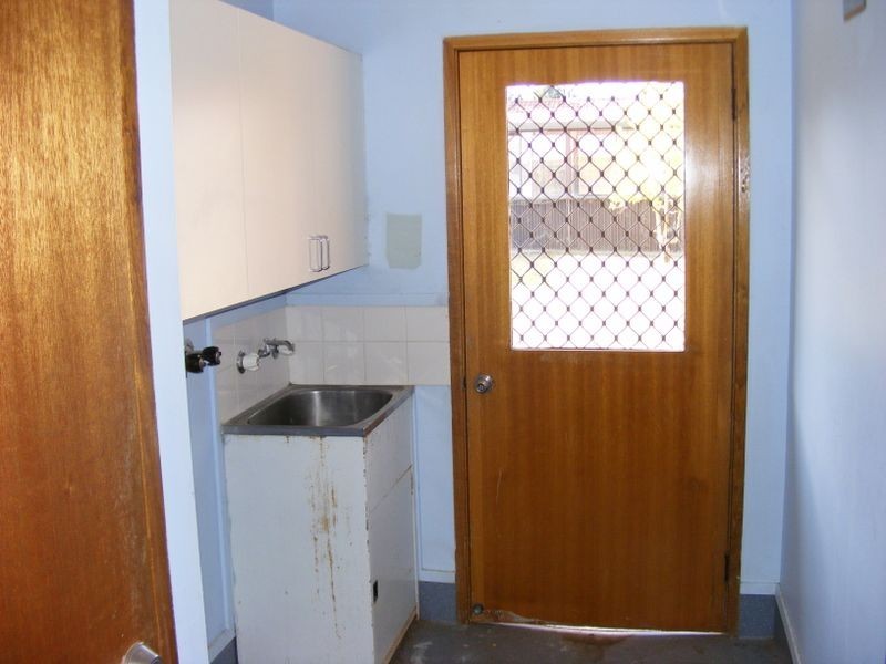 Villas 1-5 Wollondilly Avenue, Goulburn NSW 2580