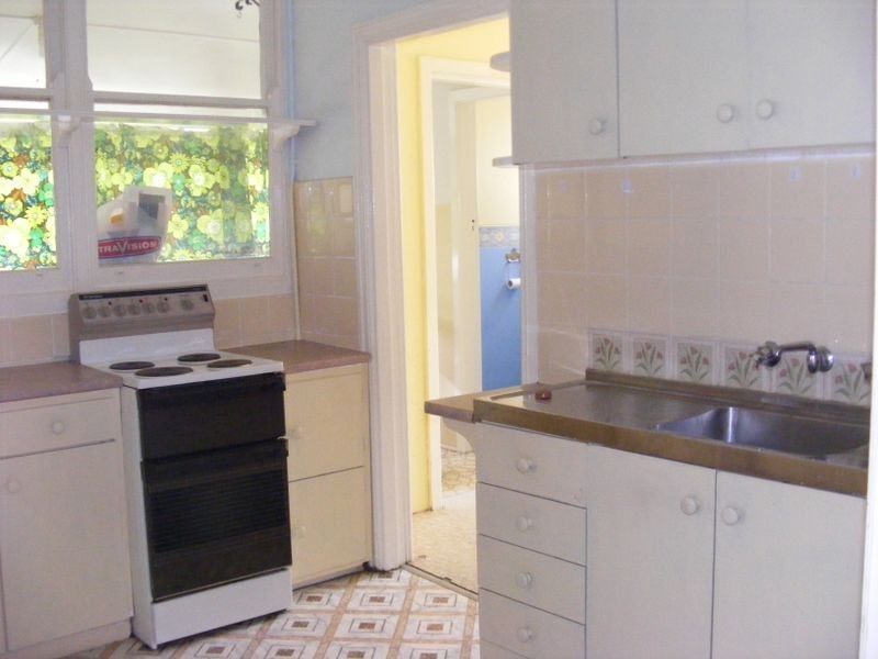 6 Glebe Avenue, Goulburn NSW 2580