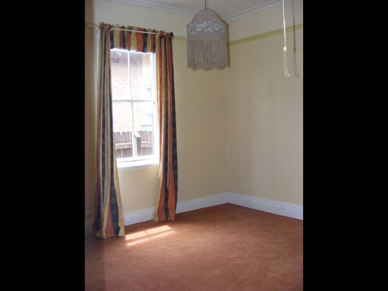 6 Glebe Avenue, Goulburn NSW 2580