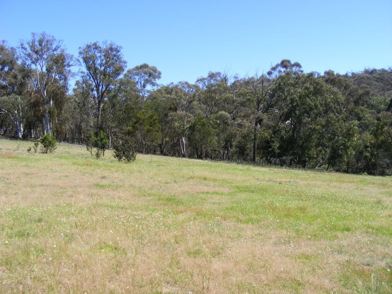 221 Bullamalita Avenue, Bannaby NSW 2580