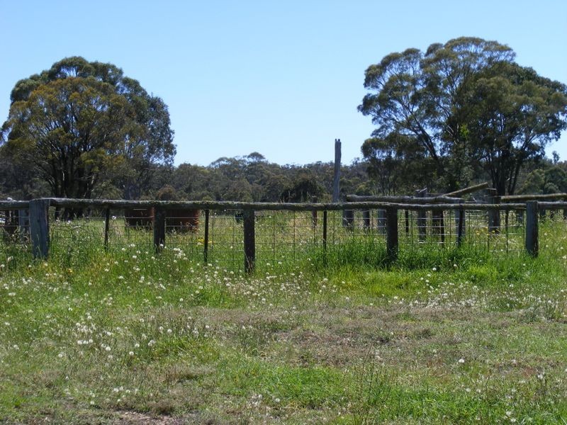 221 Bullamalita Avenue, Bannaby NSW 2580