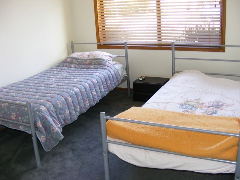 17 Grant Parade, Goulburn NSW 2580