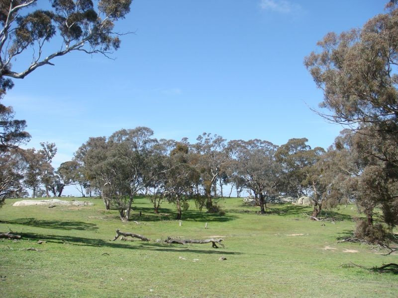 Pinch Hill Hume Highway, Gunning NSW 2581