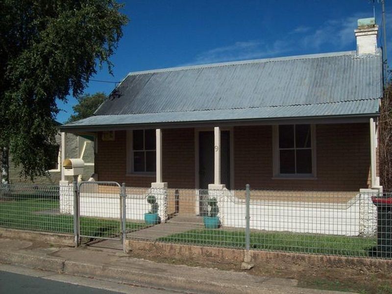 9 Taylor Street, Goulburn NSW 2580