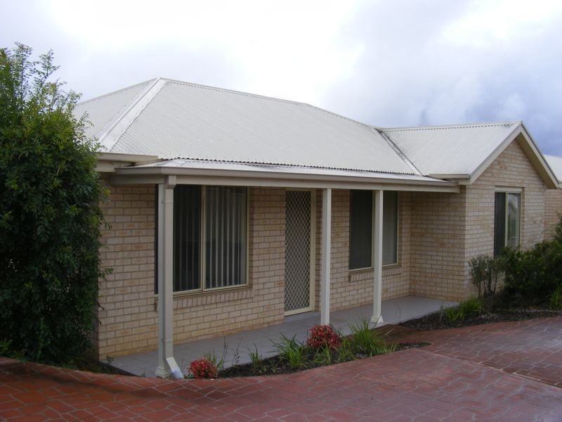 2/19 Faithfull Street, Goulburn NSW 2580