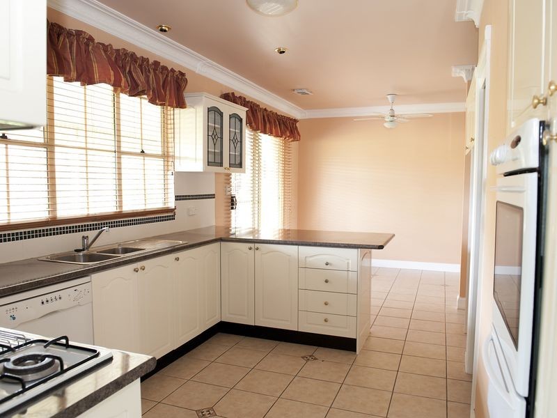 70 Tall Timber Drive, Goulburn NSW 2580